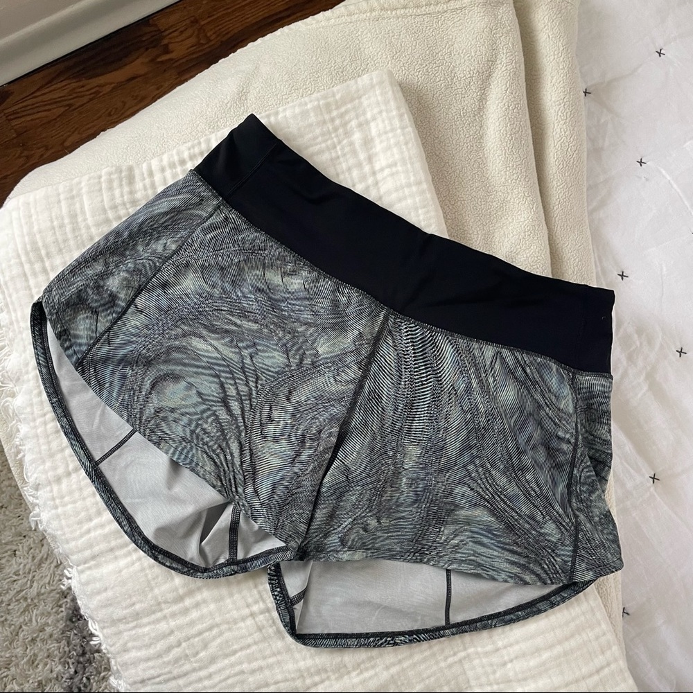 Lululemon Speed Up Short, midrise, 4” inseam